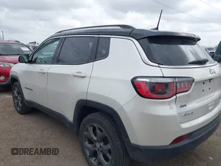 2018 Jeep Compass Limited z VIN 3C4NJDCBXJT100358, wystawiony jako IAAI lot #42107674 z przebiegiem 82 302 mil mil oraz . Historia ofert i sprzedaży dostępna na DreamBid. Obrazek 3.