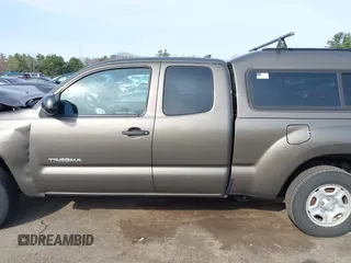 2014 Toyota Tacoma z VIN 5TFTX4CN3EX045892, wystawiony jako IAAI lot #42042571 z przebiegiem 70 445 mil mil oraz . Historia ofert i sprzedaży dostępna na DreamBid. Obrazek 14.