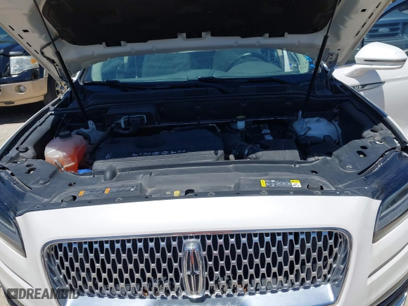 2019 Lincoln Nautilus Reserve with VIN 2LMPJ6L96KBL12639, listed as a IAAI auction lot 42081118 with 23,741 mi miles. Bid and sale history available at carsss.com. Image 10.