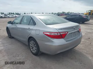 2015 Toyota Camry XLE z VIN 4T4BF1FK3FR481404, wystawiony jako IAAI lot #42131671 z przebiegiem 108 408 mil mil oraz . Historia ofert i sprzedaży dostępna na DreamBid. Obrazek 3.