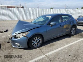 2015 Mazda 3 i Grand Touring z VIN JM1BM1M77F1247075, wystawiony jako Copart lot #54559925 z przebiegiem 104 671 mil mil oraz Szkoda całkowita • Salvage title. Historia ofert i sprzedaży dostępna na DreamBid. Obrazek 1.