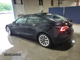 2022 Tesla Model 3 z VIN 5YJ3E1EA6NF369993, wystawiony jako Copart lot #58030945 z przebiegiem 128 079 mil mil oraz Szkoda całkowita • Salvage title. Historia ofert i sprzedaży dostępna na DreamBid. Obrazek 2.
