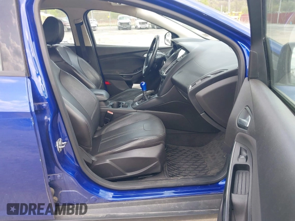 2013 Ford Focus SE with VIN 1FADP3K20DL240558, listed as a IAAI auction lot 42125088 with 261,358 mi miles and . Bid and sale history available at carsss.com. Image 5.