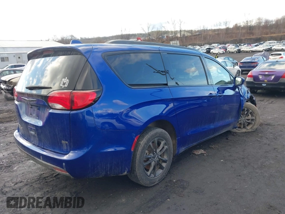 2020 Chrysler Pacifica Launch Edition z VIN 2C4RC3BG9LR252124, wystawiony jako IAAI lot #41689415 z przebiegiem 53 455 mil mil oraz . Historia ofert i sprzedaży dostępna na DreamBid. Obrazek 4.