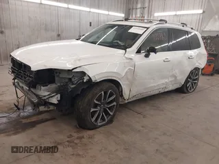 2019 Volvo XC90 Momentum with VIN YV4A22PK3K1452939, listed as a IAAI auction lot 41359960 with 96,973 mi miles. Bid and sale history available at carsss.com. Image 18.