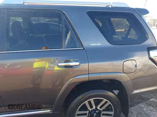 2018 Toyota 4Runner SR5 with VIN JTEBU5JR7J5543336, listed as a IAAI auction lot 41028397 with 157,997 mi miles and . Bid and sale history available at carsss.com. Image 19.