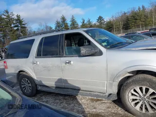 2015 Ford Expedition Max XLT z VIN 1FMJK1JT0FEF44003, wystawiony jako IAAI lot #41343360 z przebiegiem 155 586 mil mil oraz . Historia ofert i sprzedaży dostępna na DreamBid. Obrazek 14.
