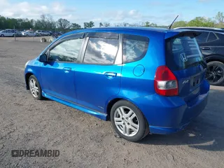 2007 Honda Fit Sport z VIN JHMGD38607S033185, wystawiony jako IAAI lot #42237891 z przebiegiem 164 673 mil mil oraz . Historia ofert i sprzedaży dostępna na DreamBid. Obrazek 3.