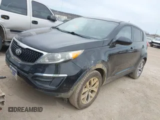 2014 Kia Sportage LX with VIN KNDPB3AC2E7639983, listed as a IAAI auction lot 41755689 with 205,078 mi miles and . Bid and sale history available at carsss.com. Image 2.