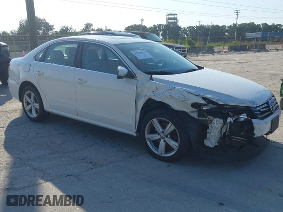 2012 Volkswagen Passat SE с VIN 1VWBP7A31CC085002, выставлен на аукционе IAAI как лот 42318915 с пробегом Не указан миль и . История ставок и продаж доступна на DreamBid. Изображение 1.