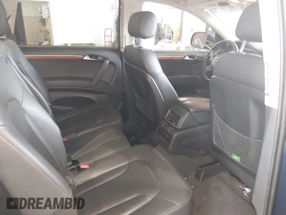 2014 Audi Q7 Premium Plus z VIN WA1LGAFE1ED014792, wystawiony jako IAAI lot #39705499 z przebiegiem 128 659 mil mil oraz . Historia ofert i sprzedaży dostępna na DreamBid. Obrazek 8.
