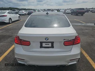 2015 BMW M3 z VIN WBS3C9C57FP803591, wystawiony jako Copart lot #59972975 z przebiegiem 183 051 mil mil oraz Tytuł czysty. Historia ofert i sprzedaży dostępna na DreamBid. Obrazek 14.