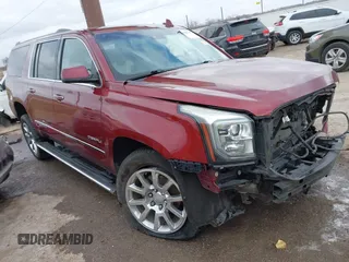 2016 GMC Yukon XL Denali with VIN 1GKS1HKJXGR453840, listed as a IAAI auction lot 41057135 with 105,469 mi miles. Bid and sale history available at carsss.com. Image 1.