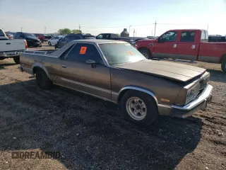1983 Chevrolet El Camino z VIN 1GCCW80H5DR255003, wystawiony jako Copart lot #63256084 z przebiegiem 23 199 mil mil oraz Szkoda całkowita • Salvage title. Historia ofert i sprzedaży dostępna na DreamBid. Obrazek 4.