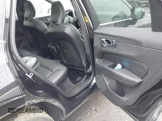 2021 Volvo XC60 Momentum с VIN YV4102RK0M1675302, выставлен на аукционе IAAI как лот 42282668 с пробегом 24 477 миль миль и . История ставок и продаж доступна на DreamBid. Изображение 8.