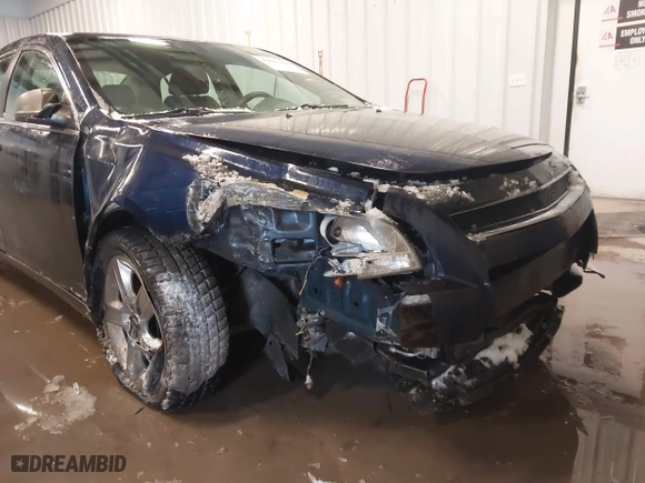 2009 Chevrolet Malibu LS w/1FL with VIN 1G1ZG57B39F227502, listed as a IAAI auction lot 41611220 with 186,051 mi miles. Bid and sale history available at carsss.com. Image 6.
