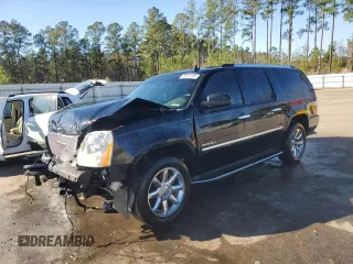 2011 GMC Yukon XL Denali with VIN 1GKS1MEF6BR218814, listed as a Copart auction lot 86041684 with 201,070 mi miles and Salvage Title. Bid and sale history available at carsss.com. Image 1.