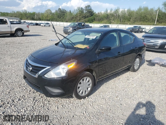 2017 Nissan Versa S Plus z VIN 3N1CN7AP5HL847956, wystawiony jako Copart lot #52648345 z przebiegiem Nie podano mil oraz Szkoda całkowita • Salvage title. Historia ofert i sprzedaży dostępna na DreamBid. Obrazek 1.