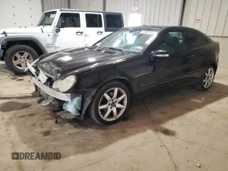 2005 Mercedes-Benz C 230 Kompressor with VIN WDBRN40J55A648975, listed as a Copart auction lot 62463675 with 252,393 mi miles and Salvage title. Bid and sale history available at DreamBid. Image 1.