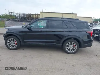 2025 Ford Explorer ST-Line with VIN 1FMUK8KH0SGB82737, listed as a IAAI auction lot 42688178 with 1,333 mi miles and . Bid and sale history available at DreamBid. Image 15.