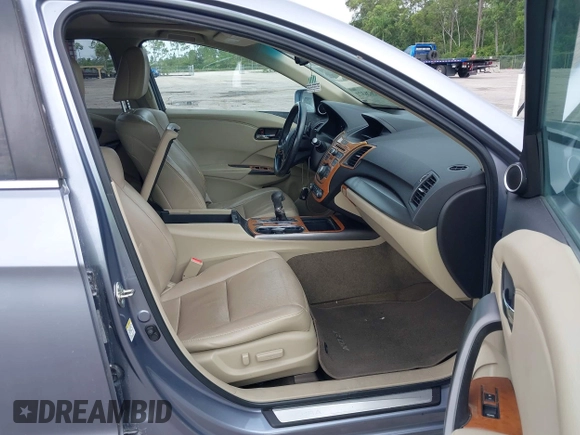 2014 Acura RDX with VIN 5J8TB3H31EL016870, listed as a IAAI auction lot 42626371 with Not provided miles and . Bid and sale history available at DreamBid. Image 5.