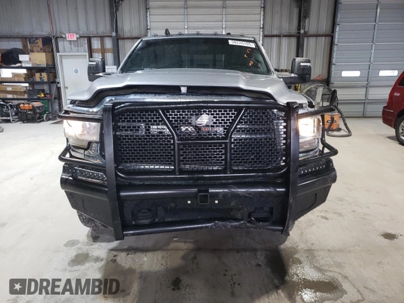 2023 Ram 3500 Tradesman z VIN 3C63RRGL6PG578706, wystawiony jako Copart lot #50226105 z przebiegiem 38 289 mil mil oraz Szkoda całkowita • Salvage title. Historia ofert i sprzedaży dostępna na DreamBid. Obrazek 5.