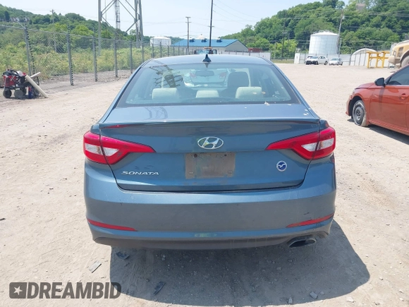 2016 Hyundai Sonata SE z VIN 5NPE24AF2GH426568, wystawiony jako IAAI lot #42415770 z przebiegiem 112 727 mil mil oraz . Historia ofert i sprzedaży dostępna na DreamBid. Obrazek 16.