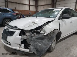2014 Chevrolet Cruze LS with VIN 1G1PA5SG5E7207414, listed as a IAAI auction lot 41767277 with 220,195 mi miles. Bid and sale history available at carsss.com. Image 12.