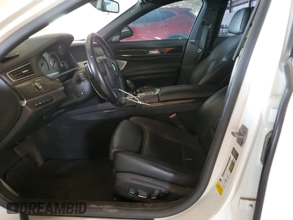 2013 BMW 7 Series 750Li with VIN WBAYE8C59DD132700, listed as a Copart auction lot 59911725 with 119,275 mi miles and Clean title. Bid and sale history available at DreamBid. Image 7.