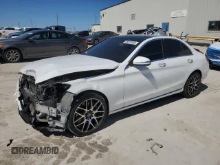 2015 Mercedes-Benz C 300 z VIN 55SWF4JB1FU057963, wystawiony jako Copart lot #48512005 z przebiegiem 100 509 mil mil oraz Szkoda całkowita • Salvage title. Historia ofert i sprzedaży dostępna na DreamBid. Obrazek 1.