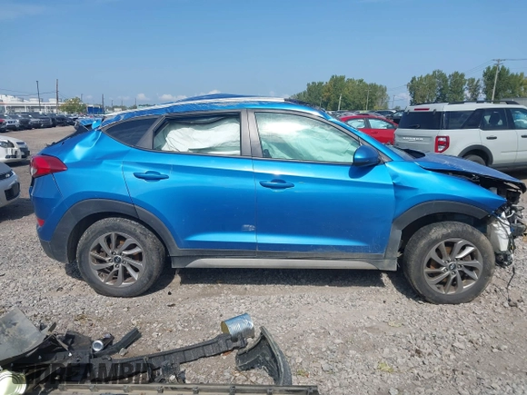 2017 Hyundai Tucson SE with VIN KM8J3CA40HU497758, listed as a IAAI auction lot 40387586 with 118,800 mi miles. Bid and sale history available at carsss.com. Image 14.