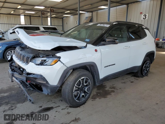 2024 Jeep Compass Trailhawk with VIN 3C4NJDDN1RT149839, listed as a Copart auction lot 61841965 with 29,038 mi miles and Clean title. Bid and sale history available at DreamBid. Image 1.