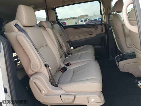2024 Honda Odyssey Touring with VIN 5FNRL6H85RB003180, listed as a Copart auction lot 84537254 with 14,701 mi miles and Clean Title. Bid and sale history available at carsss.com. Image 11.