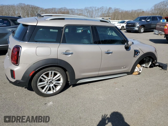 2024 MINI Countryman Cooper S with VIN WMZ83BR07R3S04122, listed as a Copart auction lot 49089105 with 31,460 mi miles and Clean Title. Bid and sale history available at carsss.com. Image 3.