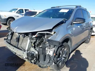 2017 Toyota RAV4 LE z VIN 2T3ZFREV6HW331736, wystawiony jako IAAI lot #41840112 z przebiegiem 110 328 mil mil oraz . Historia ofert i sprzedaży dostępna na DreamBid. Obrazek 6.