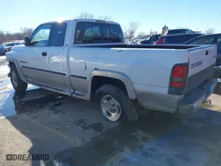 1998 Dodge Ram 1500 with VIN 3B7HF13Z2WG130254, listed as a IAAI auction lot 41323066 with 204,006 mi miles. Bid and sale history available at carsss.com. Image 3.