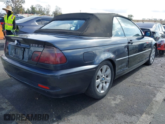 2006 BMW 3 Series 325Ci with VIN WBABW33406PX87925, listed as a IAAI auction lot 41524395 with 176,123 mi miles. Bid and sale history available at carsss.com. Image 4.