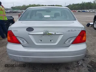 2002 Toyota Avalon XL with VIN 4T1BF28B82U240087, listed as a IAAI auction lot 41699355 with 263,253 mi miles. Bid and sale history available at carsss.com. Image 16.