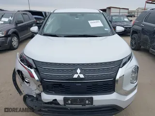 2024 Mitsubishi Outlander ES with VIN JA4J3UA86RZ007013, listed as a IAAI auction lot 41643993 with 106,572 mi miles. Bid and sale history available at carsss.com. Image 12.