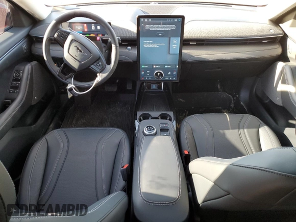 2024 Ford Mustang Mach-E Premium с VIN 3FMTK3R43RMA09117, выставлен на аукционе Copart как лот 42531195 с пробегом 2 470 миль миль и Списание • Salvage title. История ставок и продаж доступна на DreamBid. Изображение 8.