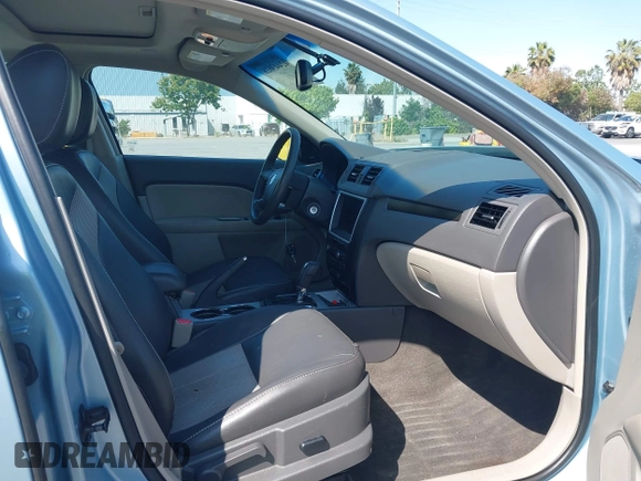 2010 Mercury Milan Hybrid with VIN 3MEDM0L35AR641477, listed as a IAAI auction lot 42443628 with 102,890 mi miles and . Bid and sale history available at DreamBid. Image 5.