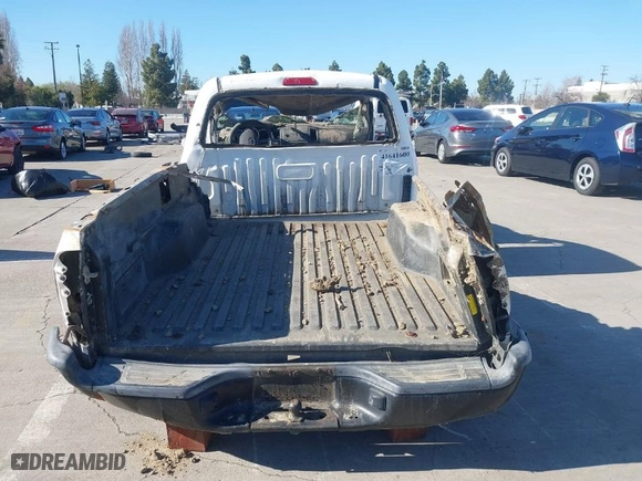 2011 Toyota Tacoma with VIN 5TFNX4CNXBX001764, listed as a IAAI auction lot 41641600 with NaN miles. Bid and sale history available at carsss.com. Image 15.