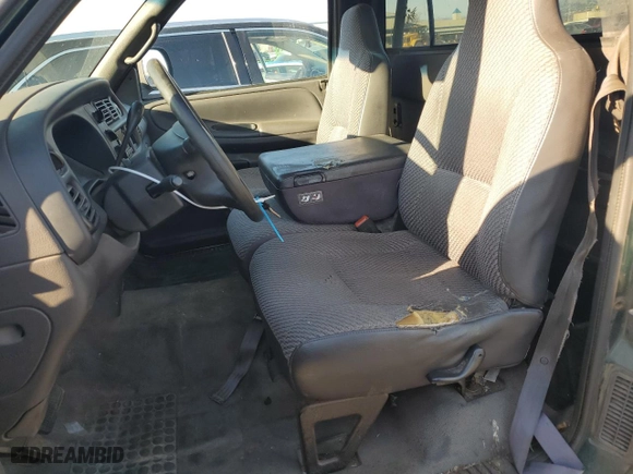 2000 Dodge Ram 1500 Work Special with VIN 1B7HC16X5YS535183, listed as a Copart auction lot 88287215 with 202,026 mi miles and Salvage Title. Bid and sale history available at carsss.com. Image 7.