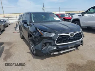 2021 Toyota Highlander XLE with VIN 5TDGZRAH5MS041322, listed as a IAAI auction lot 42250693 with 129,734 mi miles and . Bid and sale history available at DreamBid. Image 1.