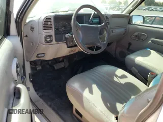 1997 Chevrolet Tahoe z VIN 3GNEK18R1VG112163, wystawiony jako Copart lot #58631925 z przebiegiem 213 262 mil mil oraz Tytuł czysty. Historia ofert i sprzedaży dostępna na DreamBid. Obrazek 8.