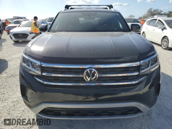 2023 Volkswagen Atlas SE z VIN 1V2WE2CA8PC214978, wystawiony jako Copart lot #77003984 z przebiegiem 6 926 mil mil oraz Nie do naprawy • Non repairable. Historia ofert i sprzedaży dostępna na DreamBid. Obrazek 5.