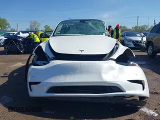 2021 Tesla Model Y Performance z VIN 5YJYGDEF0MF076263, wystawiony jako IAAI lot #42134022 z przebiegiem Nie podano mil oraz . Historia ofert i sprzedaży dostępna na DreamBid. Obrazek 12.