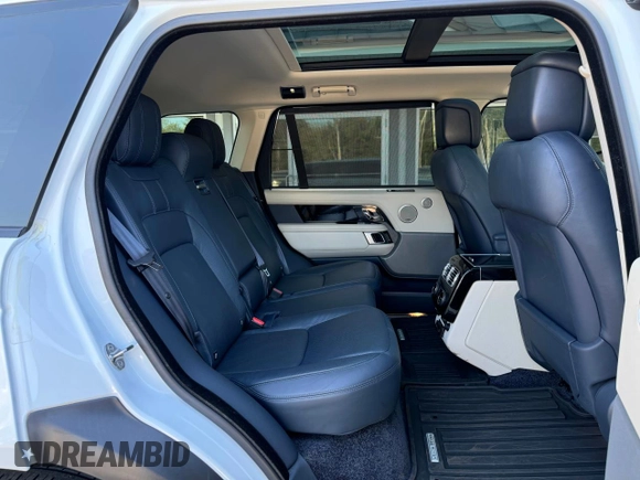 2018 Land Rover Range Rover z VIN SALGS5RE7JA383458, wystawiony jako Copart lot #88517145 z przebiegiem 99 483 mil mil oraz Czysty tytuł • Clean title. Historia ofert i sprzedaży dostępna na DreamBid. Obrazek 6.