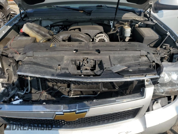 2010 Chevrolet Suburban LS with VIN 1GNUCHE08AR188822, listed as a Copart auction lot 70681704 with 161,596 mi miles and Clean Title. Bid and sale history available at carsss.com. Image 12.