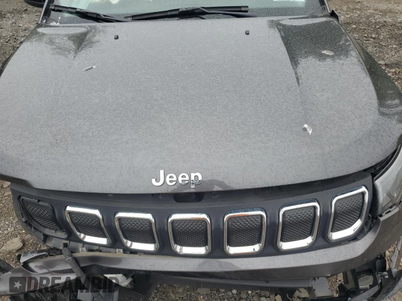 2022 Jeep Compass Latitude Lux with VIN 3C4NJDFB7NT203531, listed as a Copart auction lot 58261785 with 17,525 mi miles and Salvage title. Bid and sale history available at DreamBid. Image 12.